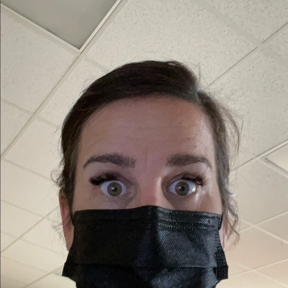 Meet your Posher, Lauren - Picture 1 of 1